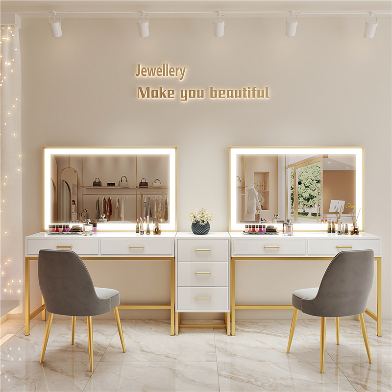 Beauty And Makeup Studio - Estudio de artista de maquillaje para