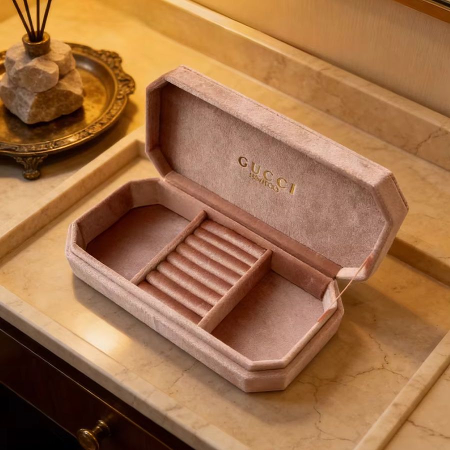 Bolso de Gucci, caja octogonal - Ysl Beauty Makeup reseña y precio